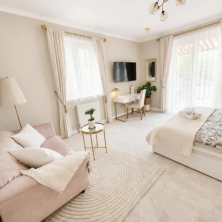 Bellevue With Ac & Heating & Terrace * Будапешт